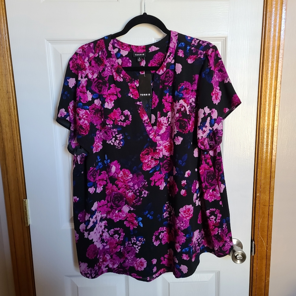 Torrid Size 2 Floral Blouse